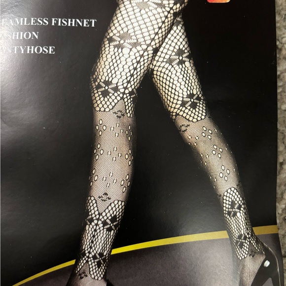 Accessories - Seamless Fishnet Fashion Pantyhose